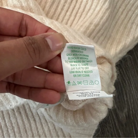 NWT Lilly Pulitzer Relaxed Fit Arienza Sweater Batwing Sleeves Cream Color Sz M - Picture 16 of 16